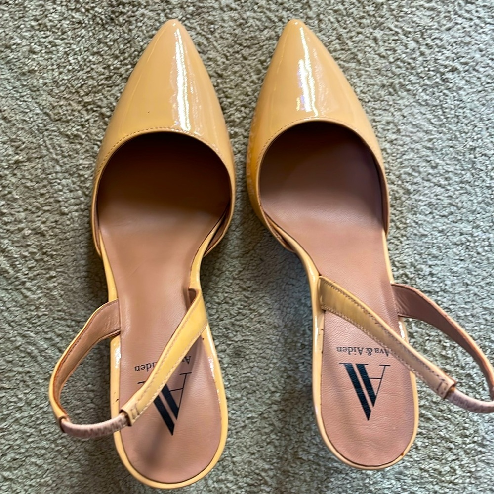 Ava and Aiden pointed toe heels sling back! Size 8M